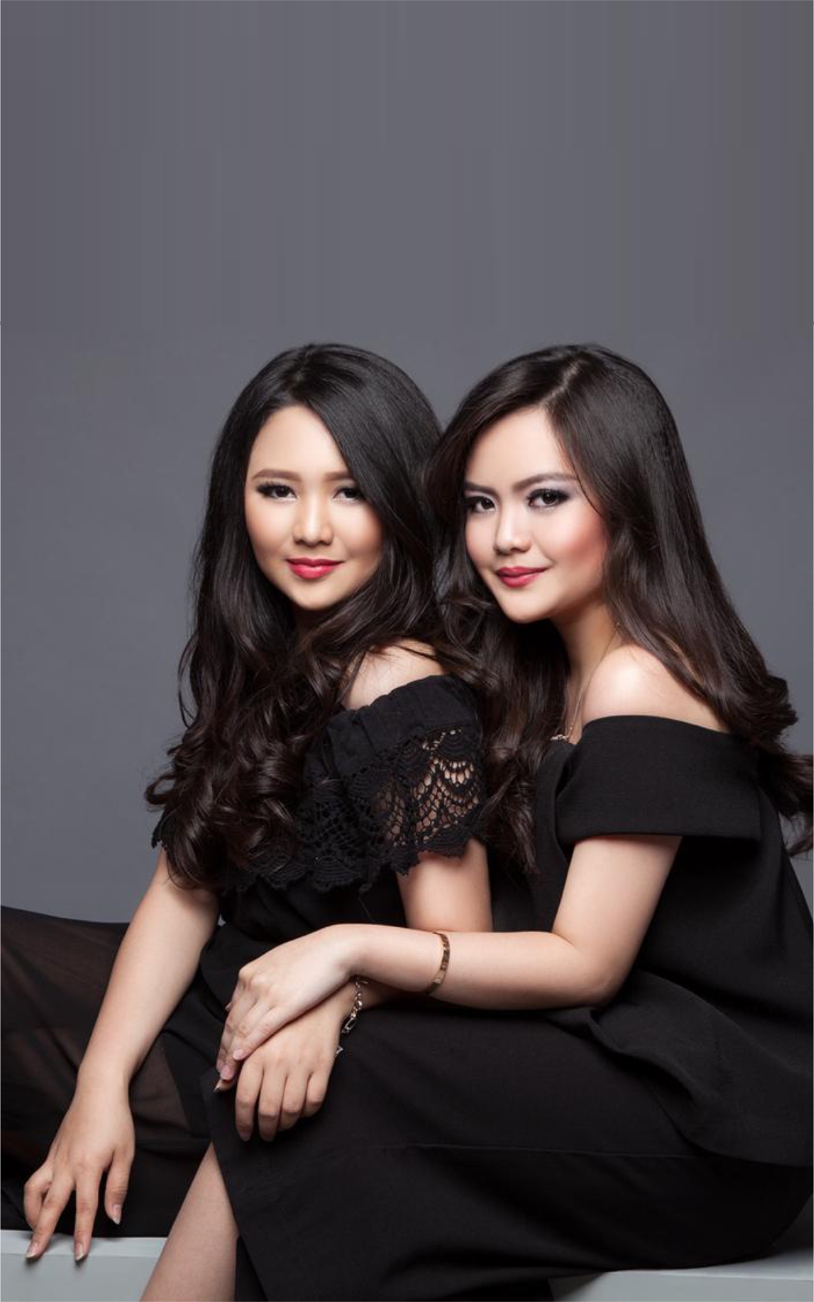 IVANA LUKITO & REGINA LUKITO